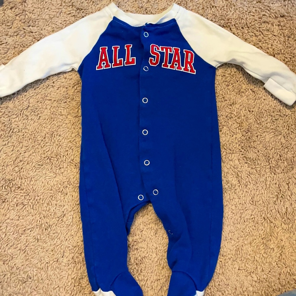 Converse Baby Footie Pajamas w/Buttons 0-3 Months